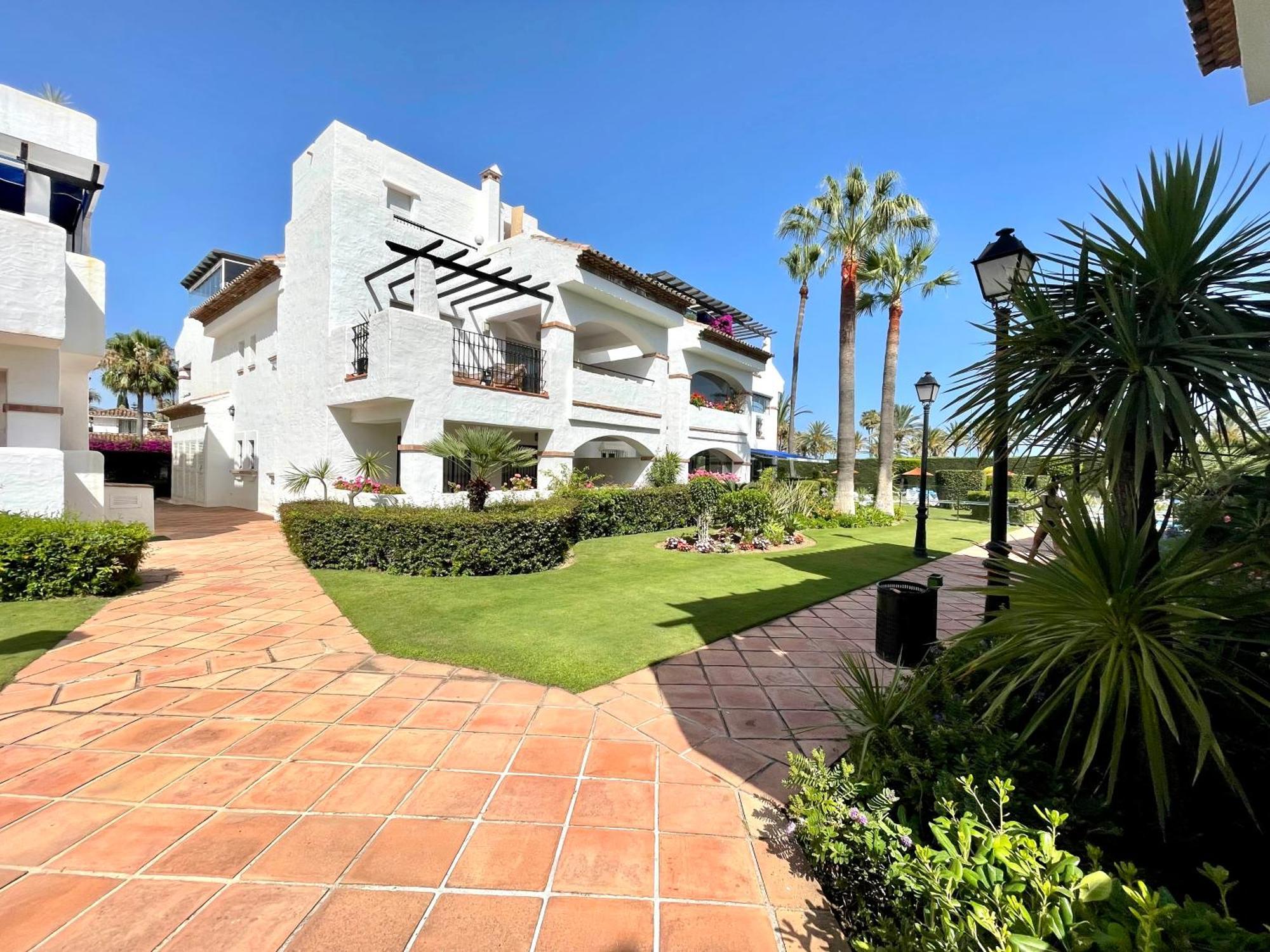 Solguest Apt A 7 Minutos De Puerto Banus 1ª Linea Playa!!! Marbella Luaran gambar