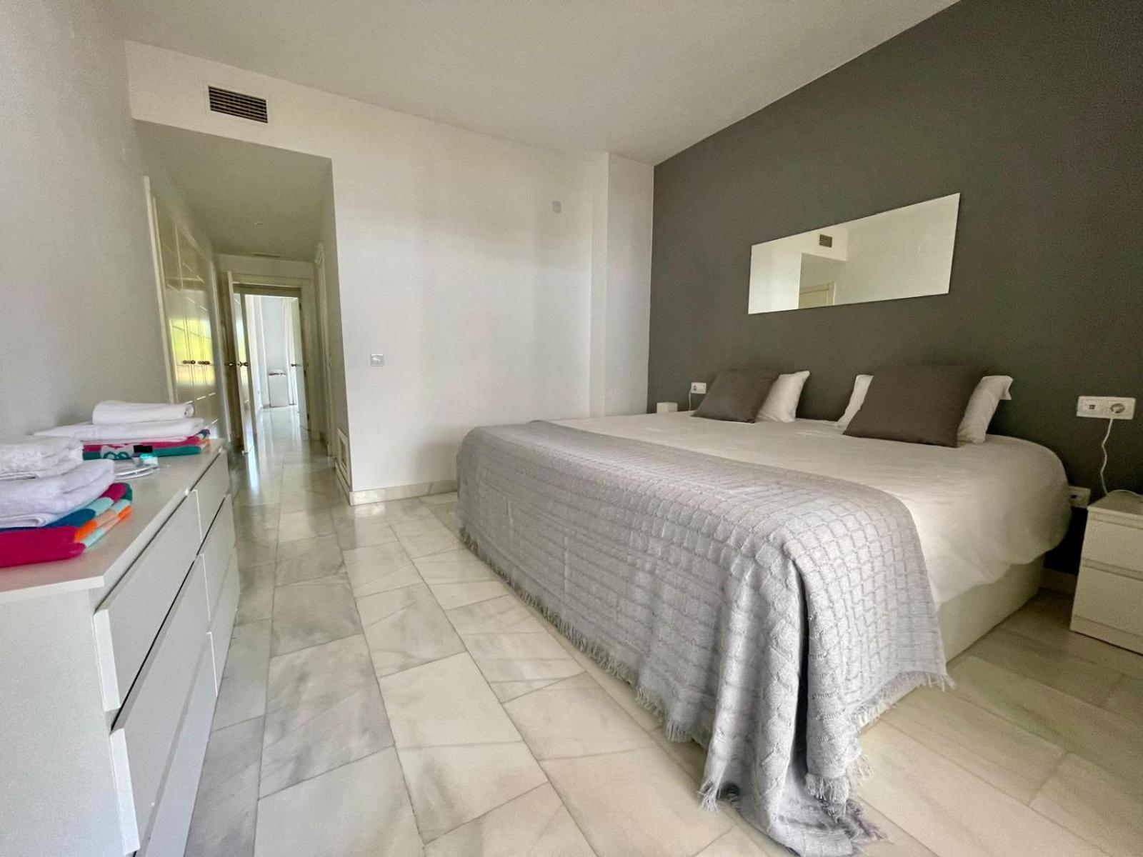 Solguest Apt A 7 Minutos De Puerto Banus 1ª Linea Playa!!! Marbella Luaran gambar